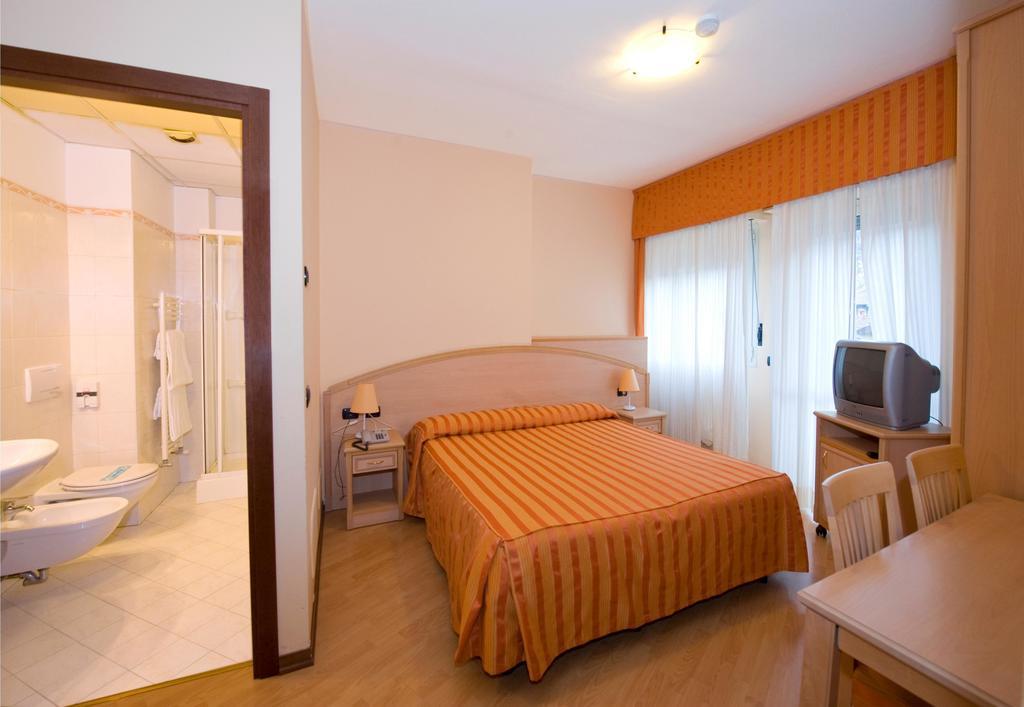 Hotel Alpi Baveno Pokój zdjęcie